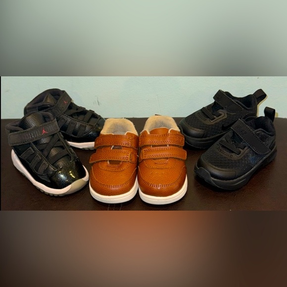 Baby Shoe Lot of 3 Pairs Size 3C/4C - Picture 2 of 15